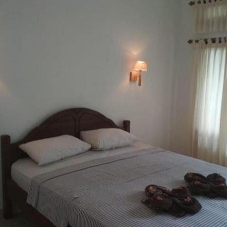 Almaida II Gili Trawangan Bed & Breakfast Exterior photo
