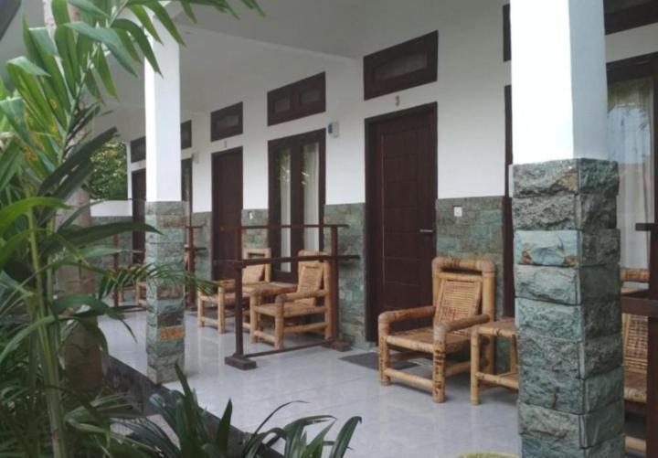 Almaida II Gili Trawangan Bed & Breakfast Exterior photo